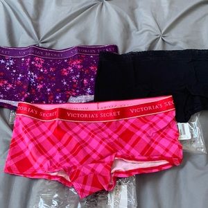 set of victoria secret underwear